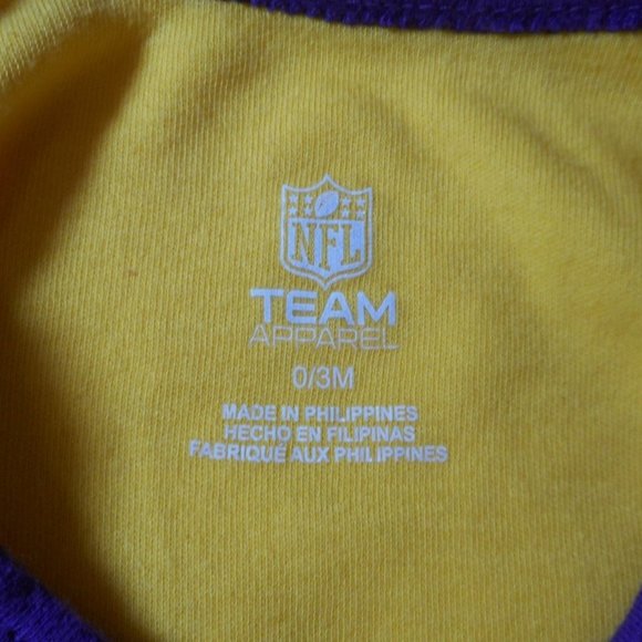 Minnesota Vikings LOVE VIKINGS onsie - Picture 3 of 4